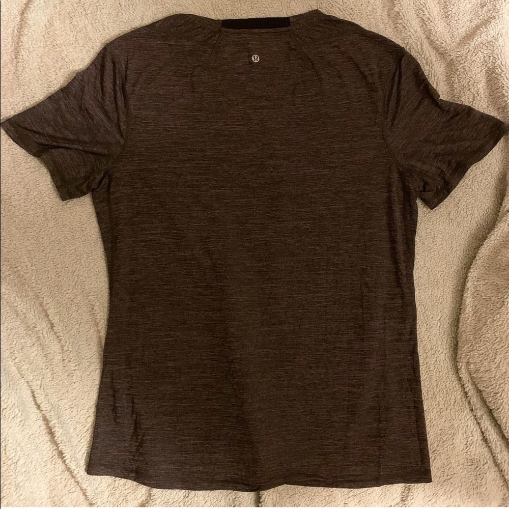 Men’s lululemon shirt